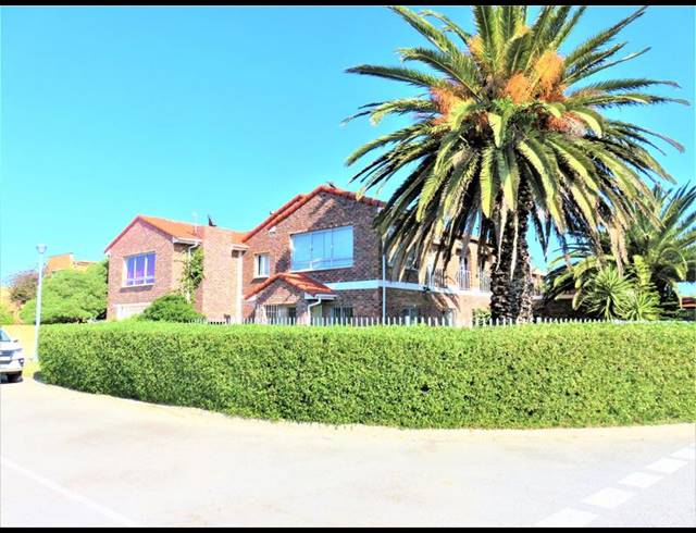 5 BEDROOM HOUSE FOR SALE IN MIDDEDORP